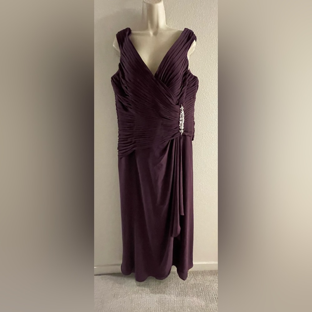 Burgundy Catarina knee length dress with jewel accent 16 plus size
